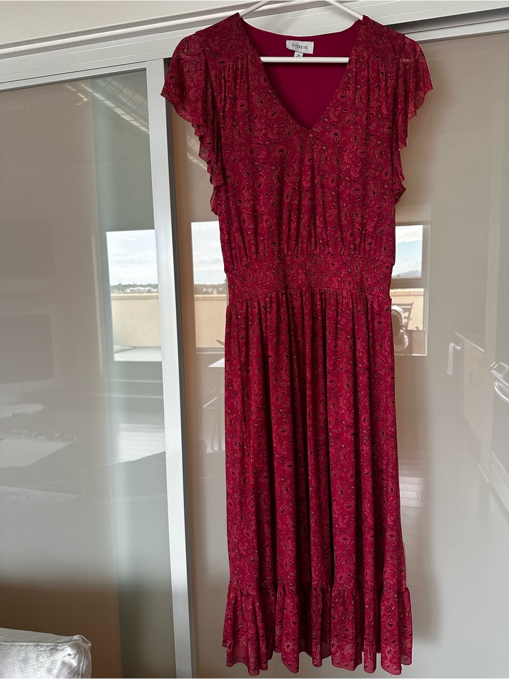 Evereve Burgundy Paisley V-Neck Midi Dress